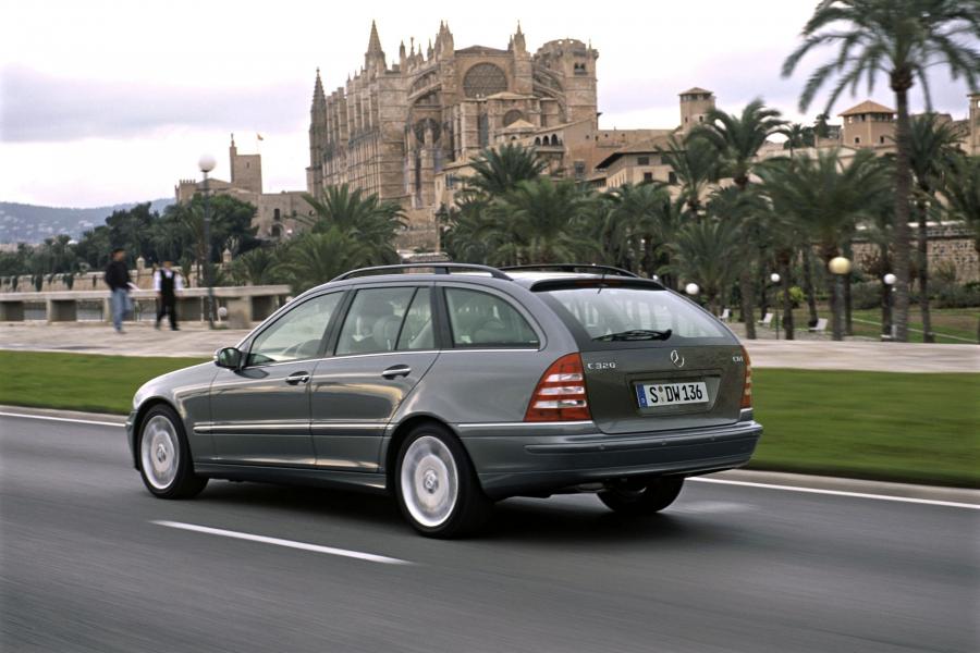  Mercedes-Benz C-Class Estate 2004 года  (фото 21 из 68)